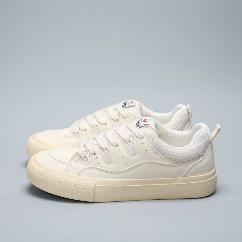 Fashion Light Spring Men Black Trainers Vulcanize Original New Year's Sneakers New Shoes Sport Chassure New Arrival Tenes Mascolino