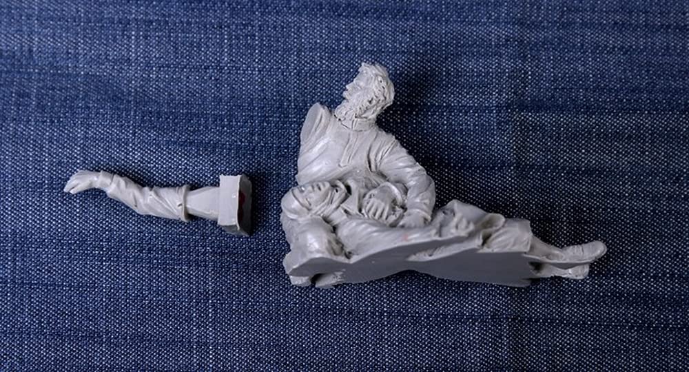 Yen Model 1/35 European Front Refugee Resin Kit YAN35012