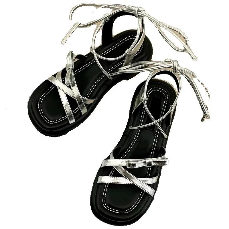 

Женские модные сандалии с узлом-бабочкой, перекрестной шнуровкой, плоской подошвой, с открытыми пальцами, подходящие к юбке, женские римские сандалии, удобная женская обувь 40 серебряный