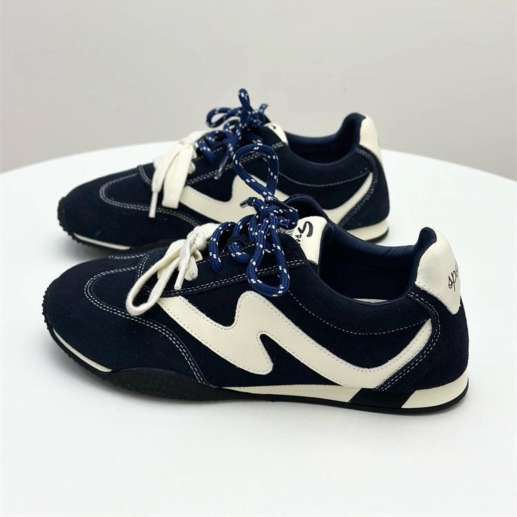 Retro Niche Red German Training Shoes Women's 2025 New Autumn Great-looking Not Tired Feet Versatile Sports and Leisure Shoes