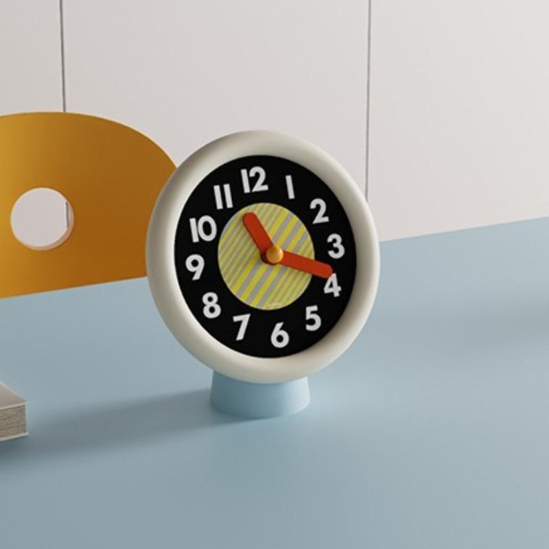 Luxury Table Clock Silent Aesthetic Desk Clocks Modern Decorative Tabletop Watch Living Room Desktop Watches Table Decorations
