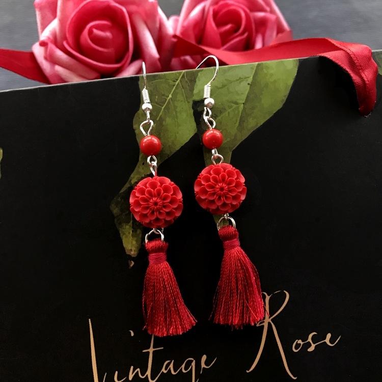 Klassische Mode rote Zinnober Quastenohrringe Retro romantische Rosenblüten Ohrringe Weiblichkeit vielseitige Brautohrringe
