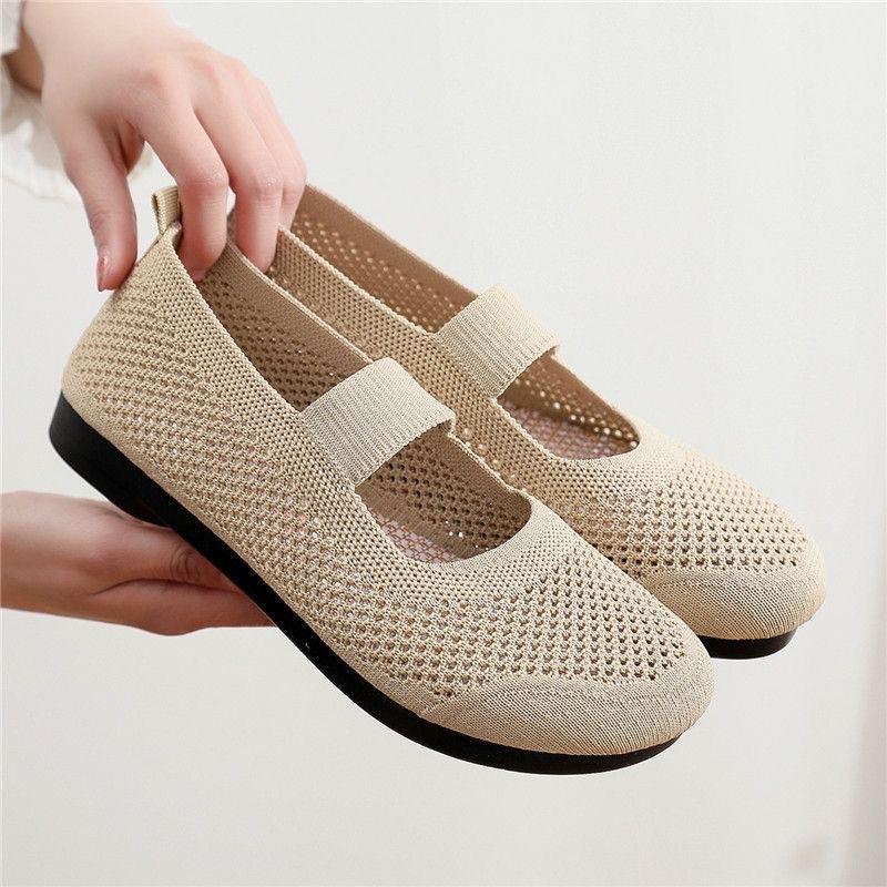 Summer new breathable old Beijing cloth shoes women's soft sole comfortable mother shoes hollow flat casual mesh shoes children