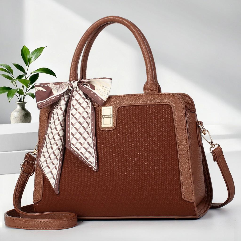 Large Women Shoulder Bag With Zipper Closure And Interior Organizer For Commuting