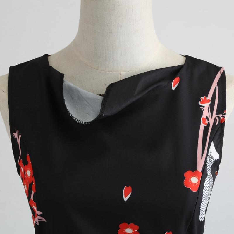 Crew neck sleeveless white crane print swing skirt with two-meter red lace-up