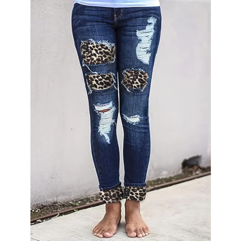 Dżinsy denimowe z aplikacjami w panterkę i podwiniętym brzegiem