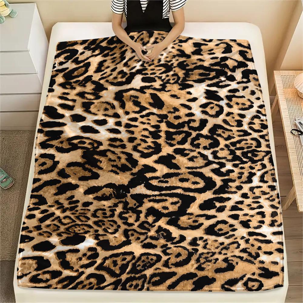 1Pc Leopard Pattern Print Flannel Blanket, High Quality Comfortable for All Seasons, Home Decor, Warmth and Comfort, Perfect for Christmas Gifts