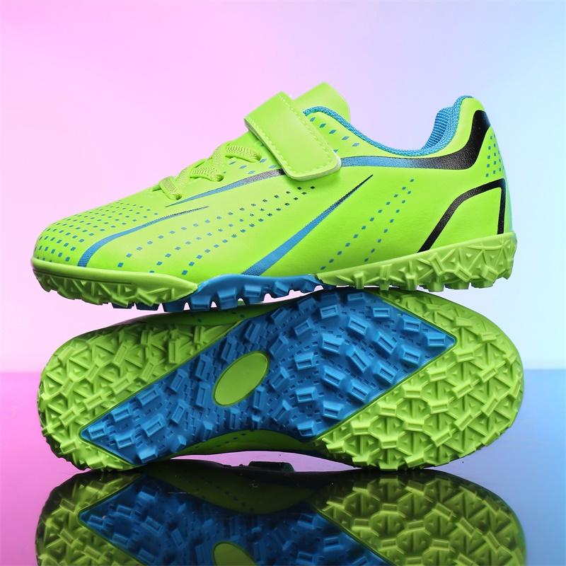 New Kids Professional Soccer Shoes Ultralight Non-Slip Football Boots Turf Match Cleats Boys Training Shoes Grass Drop Shipping