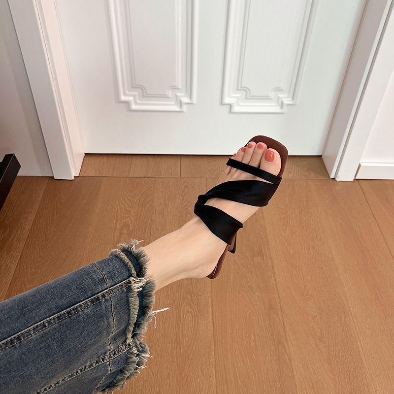 Fashion Versatile Niche Design Sense Retro Cool Slippers Women's 2025 Summer New Square Head Open Toe Special-shaped Heel Sandals