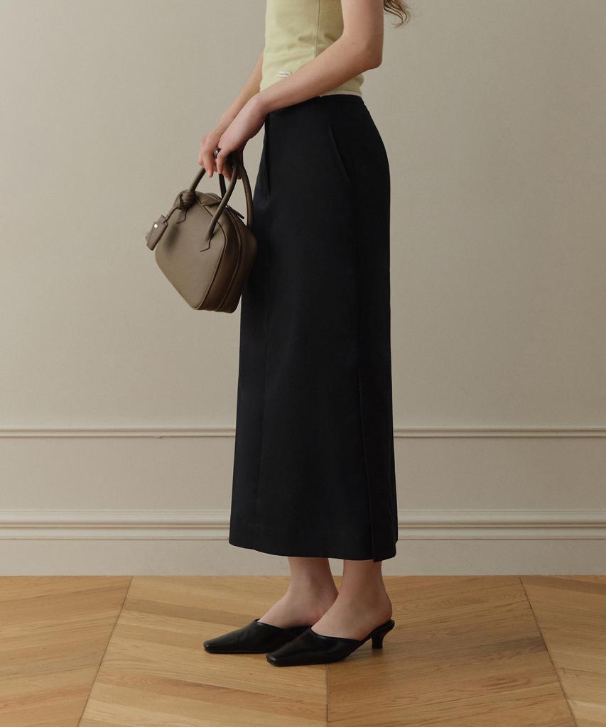 Poyueoaijeuonli Karin Maxi Skirt (Black)