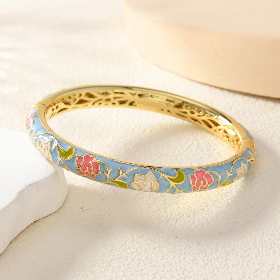 Twisted Floral Enamel Macaron Multi-color Hollow Bracelet One Size(16-22CM)
