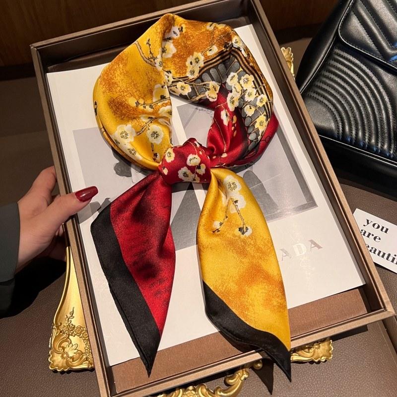 Women Fashion Versatile Elegant Printed Small Square Neck Scarf For Daily Wear