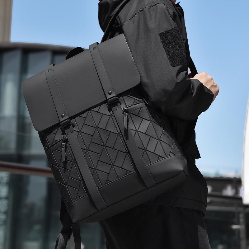 Fashionable and Trendy Backpack for Men, Large Capacity Versatile Student Backpack, Commuting Travel Simple Backpack, Men's Sense of Luxury