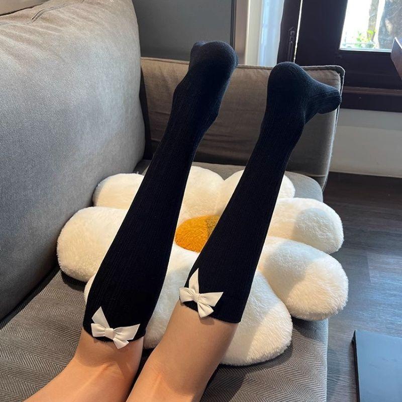 

Черно-белые носки-гольфы с бантиком, стройнящие ноги, весна-лето, стиль JK, универсальные шелковые чулки One Size чёрный