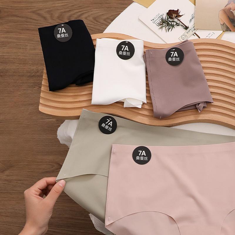 Women Solid Color Seamless Panties Female Mid-waist Skin-friendly Briefs Comfortable Casual Underwear