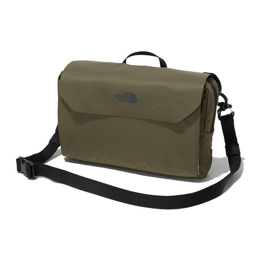 

The North Face 2.5L Functional Waterproof Flap Adjustable Shoulder Strap Handbag Crossbody Outdoor Bag Unisex bags Green NM91655 Green