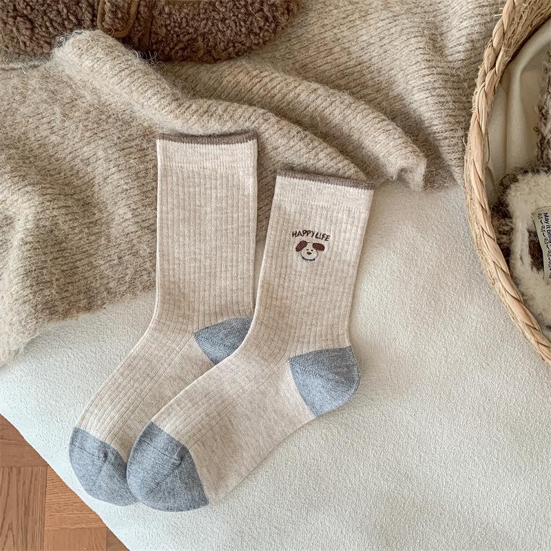 Ladies Autumn and Winter Warm Cartoon Embroidery Lovely Tube Pile Socks