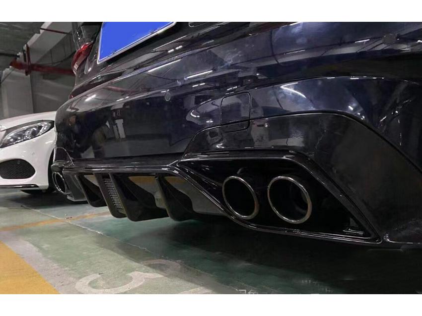 Compatible with BMW 3 Series (2020-2022) 320/325/330 G20/G28: Carbon Fiber Quad-Outlet Exhaust Tailpipe Modification.