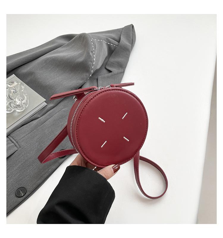 Small round box niche mini bag women's leisure 2025 new fashion shoulder messenger bag popular small round bag