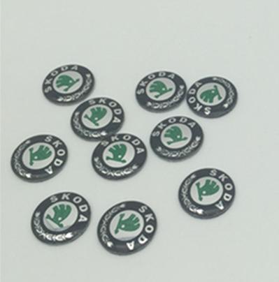 Vdrhn8 2pcs 5pcs 10pcs 14mm Pour boîtier de télécommande de clé de voiture Skoda Bouton de badge Logo de badge Pliage droit Télécommande Porte-clés Autocollant de remplacement