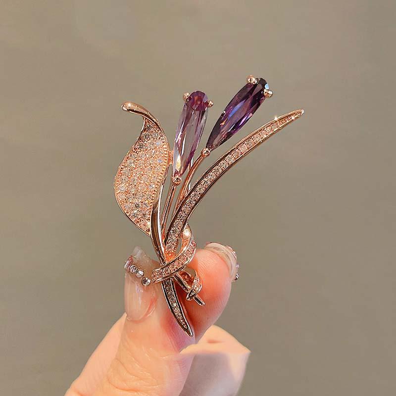 Elegant Pearl Brooch - High-End Minimalist Clothing Accessory