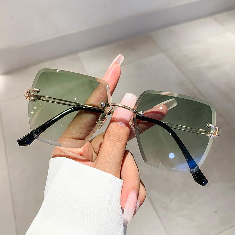 

Vintage Brand Designer Rimless Metal Square Sunglasses Women Sun Glasses For Men Trendy Punk Fashion Luxury Ladies Cutting Shade
