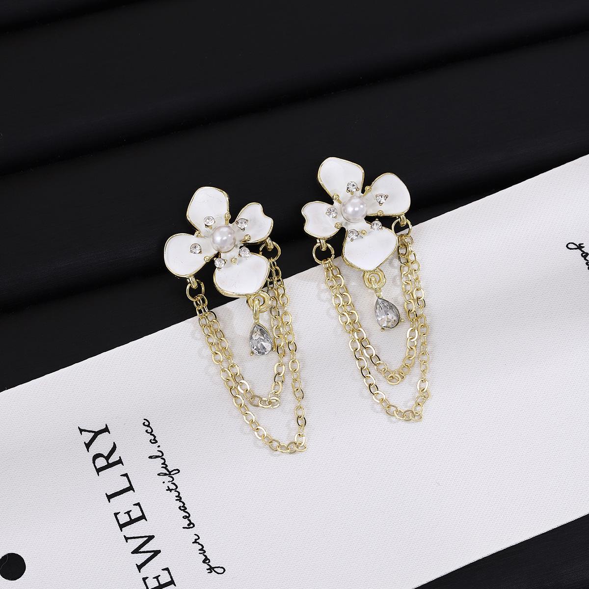 Silver Needle Pearl Rhinestone Earrings: Elegant, Luxury Socialite Style