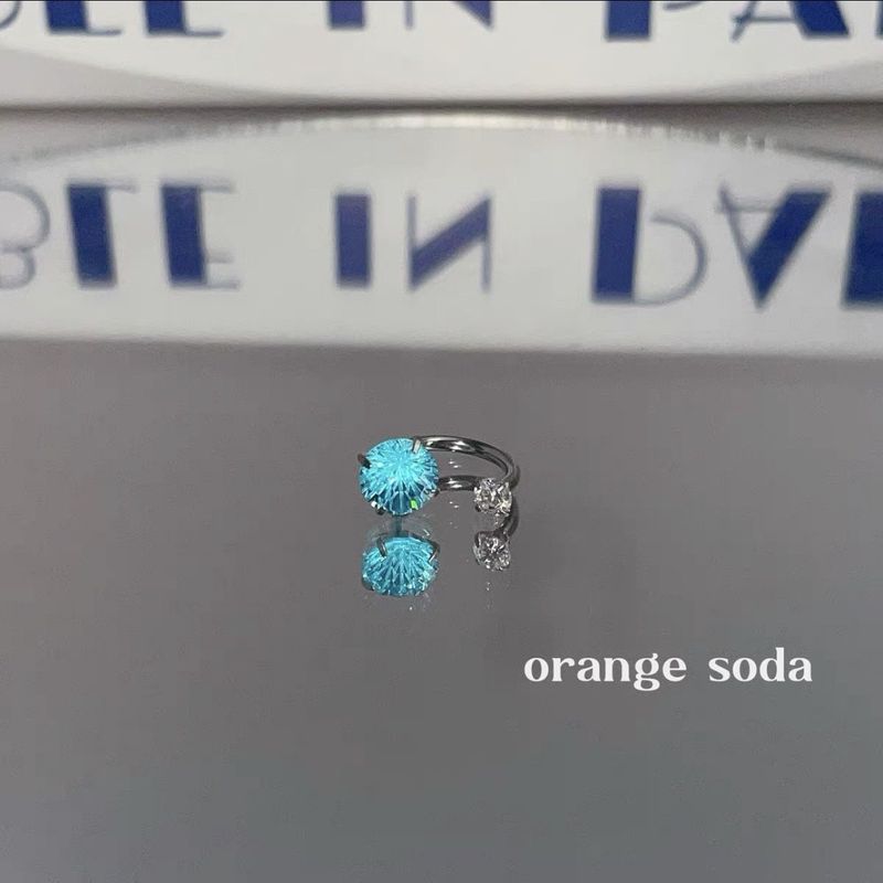 

Blue Super Flash Horseshoe Ring Stud Earrings for Women Pink Delicate Eardrops Bone Nail Sweet Cool Fancy Earrings Sea blue fireworks cut horseshoe ring single