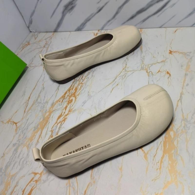 French evening wind single shoes women's shoes 2025 spring and summer grandma shoes soft sole flat bottom round head shallow mouth bean shoes gentle l
