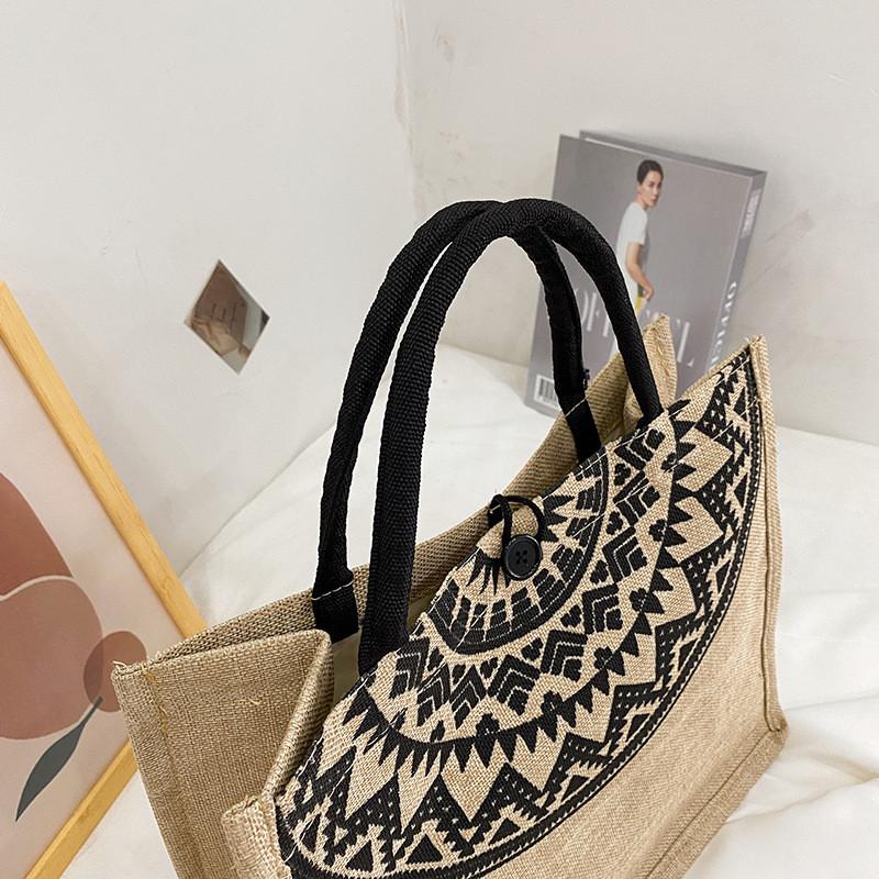 Traditional Folk Canvas Tote Bag With Lock Closure For Daily Use And Casual Outings