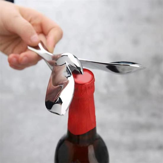 Otwieracz do butelek Flying Bird z obrotową podstawą, metalowy barek, akcesorium do piwa, wina, kreatywny prezent na biurko