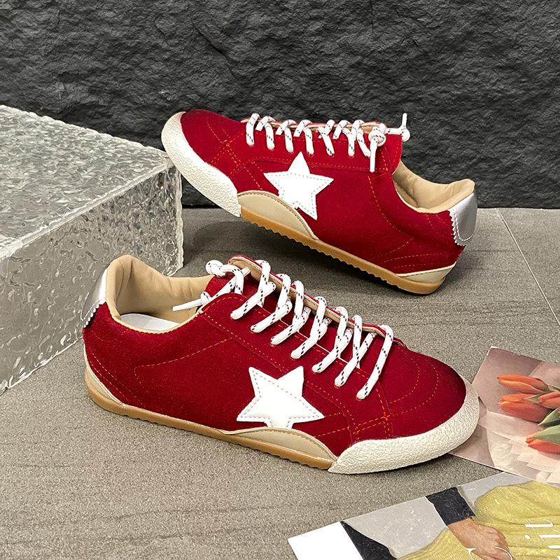 

Ретро звезда немецкие тренировочные туфли 2025 новые универсальные старые маленькие грязные туфли на шнуровке плоские повседневные спортивные кеды 40 красный