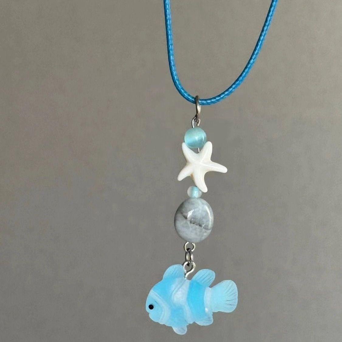 

Cute orange clownfish necklace female opal blue small fish beaded collarbone chain couple handmade neck chain