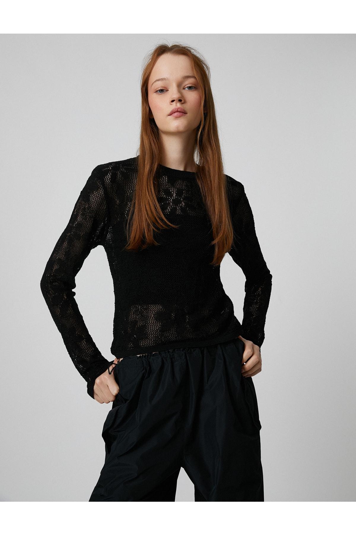 

Свитер - Черный - Классический крой..