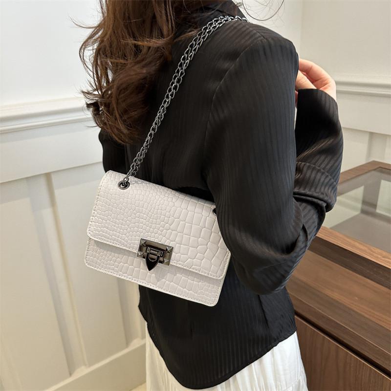 Chic Street Style Chain Bag For Women Perfect For Daily Outfits Medium Soft Pu Leather Small Square Purse