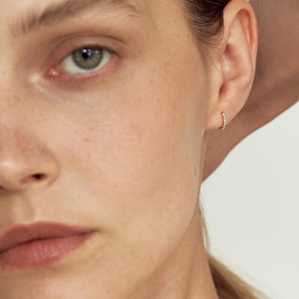 Lunne 14K Basic Curve Pavé Stud Earrings (14K Gold) Lfe39
