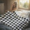 Schwarz-Weiß-Karierte Flanelldecke Warm Weich Halloween Weihnachten Sofa Warm Gemütlich Dekoratives Dekor Geschenk für Alle Jahreszeiten