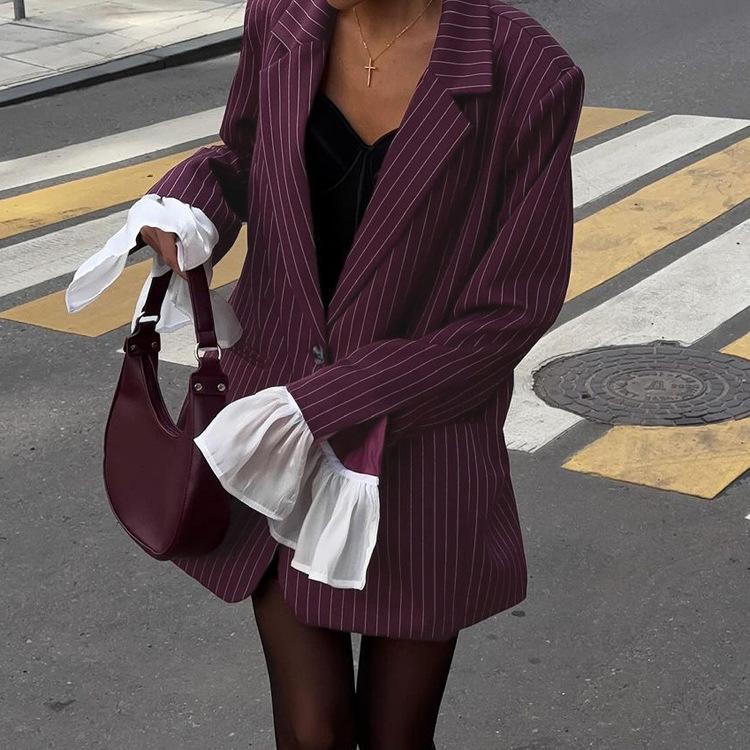 Spring and Autumn New Style Elegant Striped Blazer for Women with Lace Flared Sleeves Loose Casual Small Blazer Top