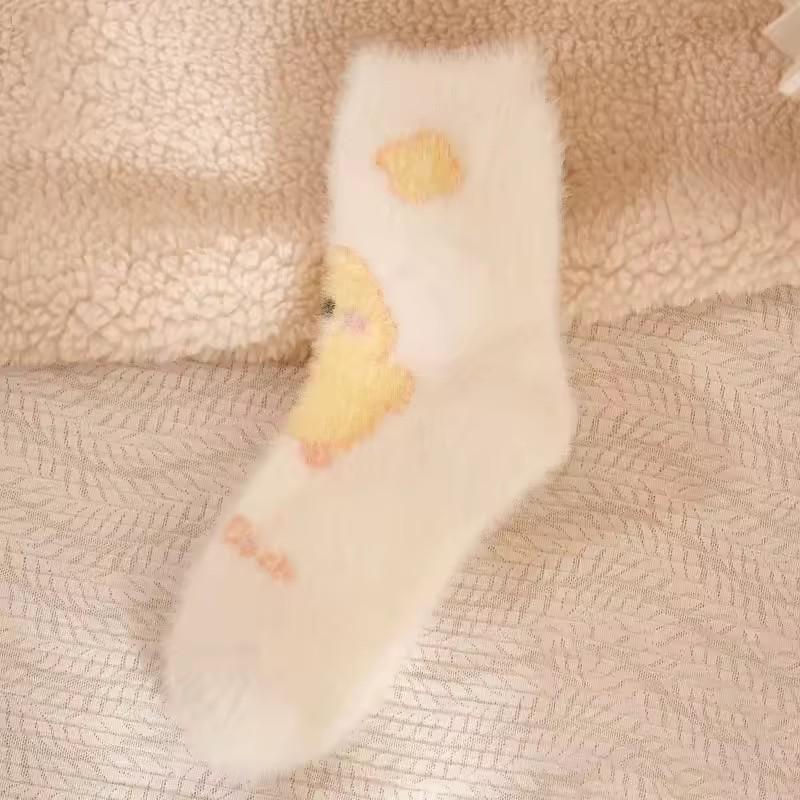 Small Yellow Duck Socks Women's Mid-Calf Autumn Winter Cute Kawaii Fluffy Mink Velvet Home Floor Coral Velvet Sleeping Socks