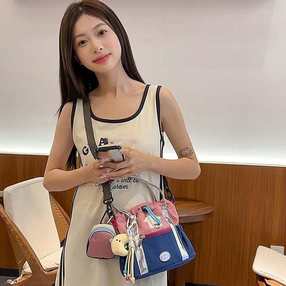 

Portable Nylon Shoulder Pouch Embroidery Drawstring Bucket Cloth Bag Friends Pink Without Pendant