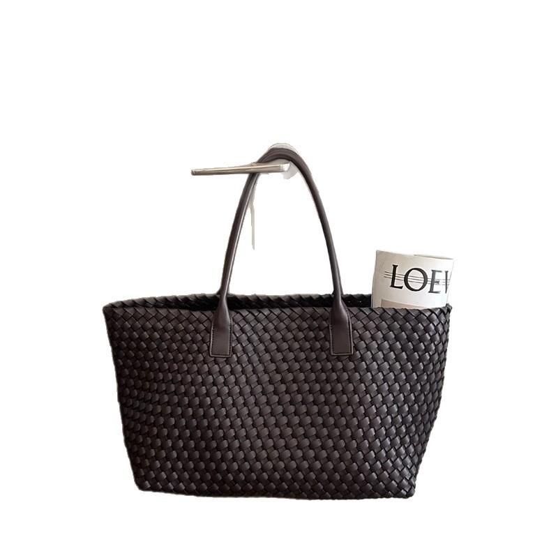 Handmade Leather Woven Bag Large Capacity Tote Mother Bag Vegetable Basket Design Shoulder Bag Tide