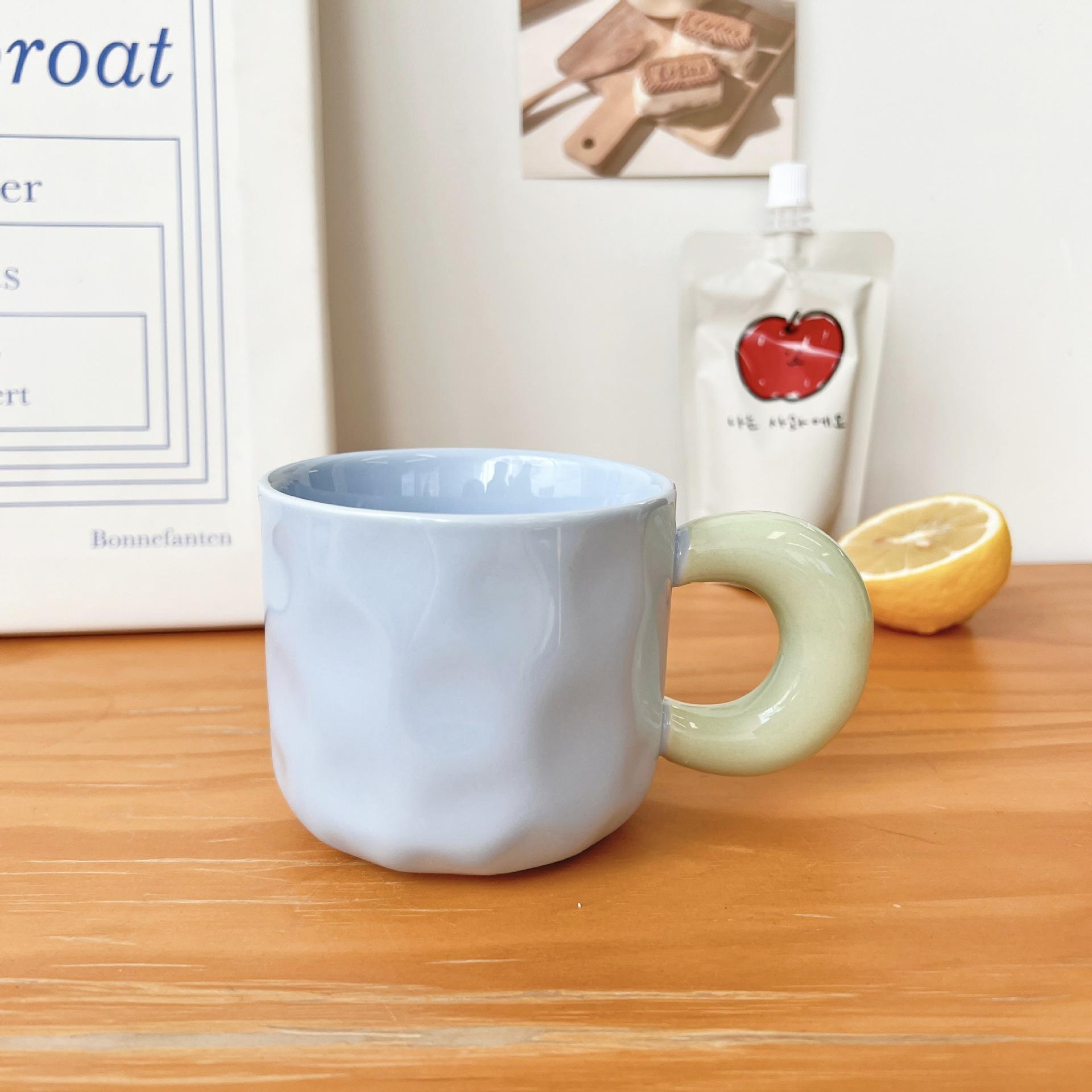 

Cute Contrasting Water Cup High-value Mug with Lid Spoon Ceramic Cup Household Coffee Cup Men 301-400ml