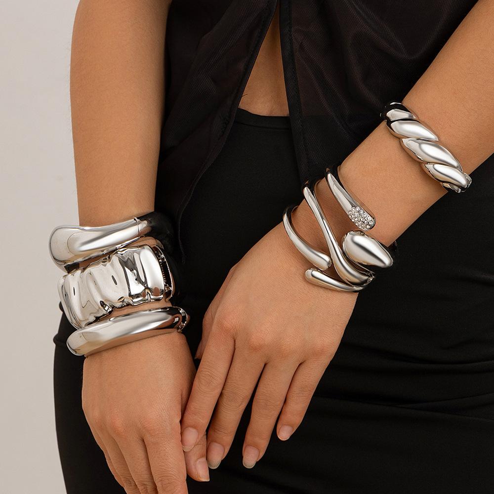 Metal Texture Smooth Water Drop Hug Bracelet Fashion Trend Spring Open Bracelet Bracelet