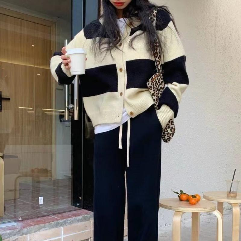 

Кардиган-свитер женский 2023, контрастный винтажный вязаный кардиган в полоску с длинным рукавом и круглым вырезом, весенний универсальный корейский свободный свитер One Size бежевый