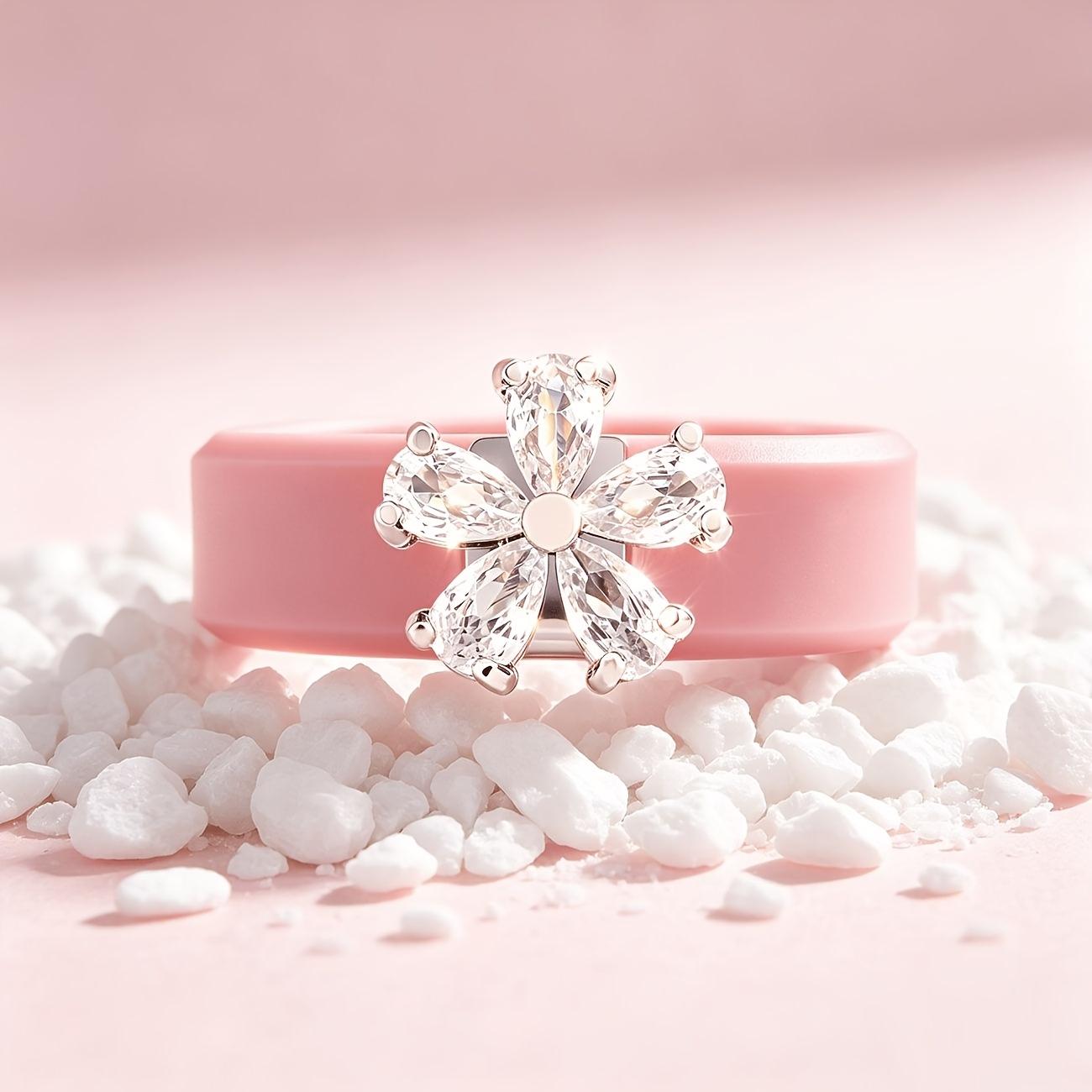 Hautfreundlicher rosa Silikonbandring, Glänzendes Perlen-CZ-Blumenornament, Flexibler nicht reizender Silikon-Statement-Ring für den täglichen Gebrauch 7 pink