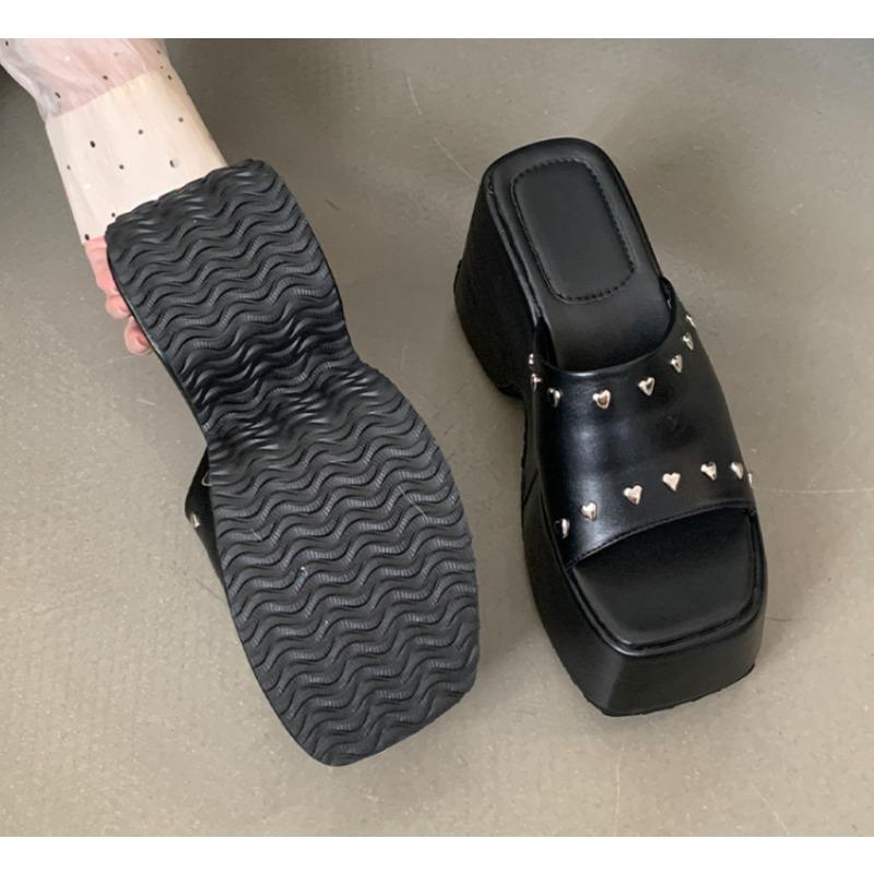 Populære europeisk og amerikansk stil tykksålede kilehælsandaler for kvinner Platform klassiske tøfler utendørs svart