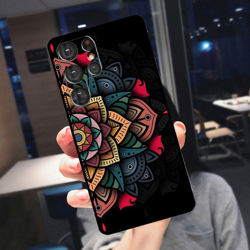 Mandala Cover For Samsung Galaxy S25 S24 S21 S22 S23 Ultra S9 S10 Plus S24 FE S21 FE Phone Case