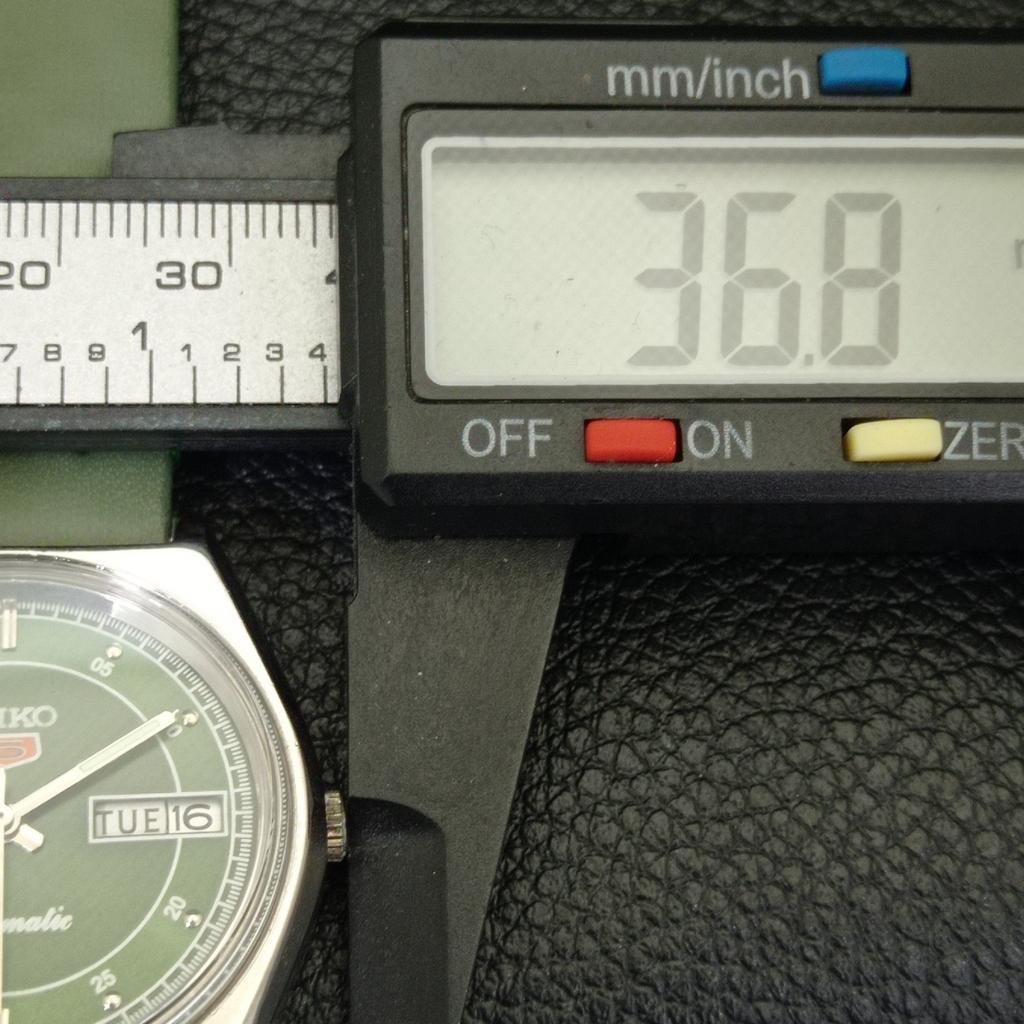 AUTOMATIC VINTAGE SEIKO 5 JAPAN 6309A MENS GREEN COLOR DIAL WATCH A701375-5 R206a-a701375