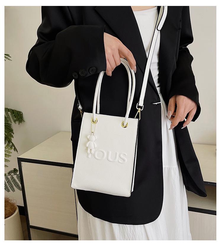 2025 Herbst/Winter Damenmode Umhänge- und Schultertasche - Schlichtes, vielseitiges, kleines handgehaltenes quadratisches Design