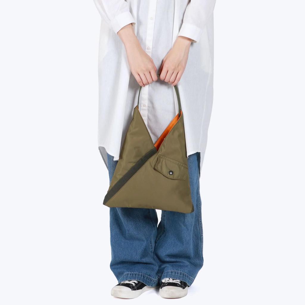 [Briefing] TILT TRIANGLE TOTE S